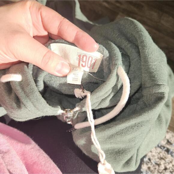 1901 Fullzip - Picture 2 of 4